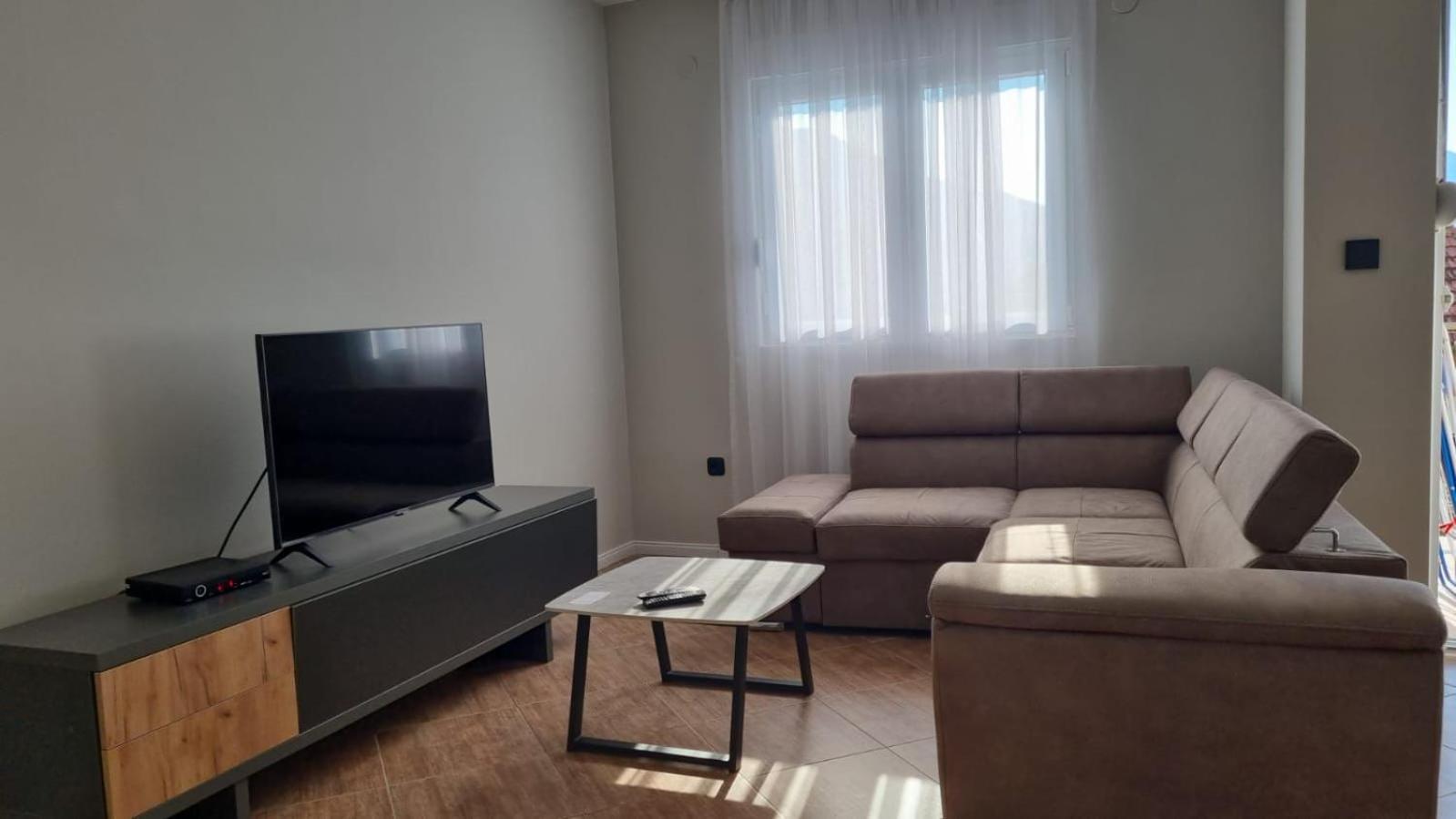 Apartments Luka Kotor Eksteriør bilde