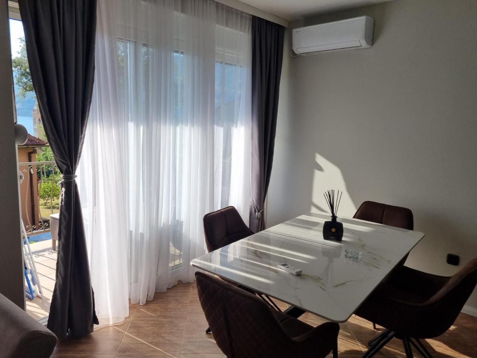 Apartments Luka Kotor Eksteriør bilde