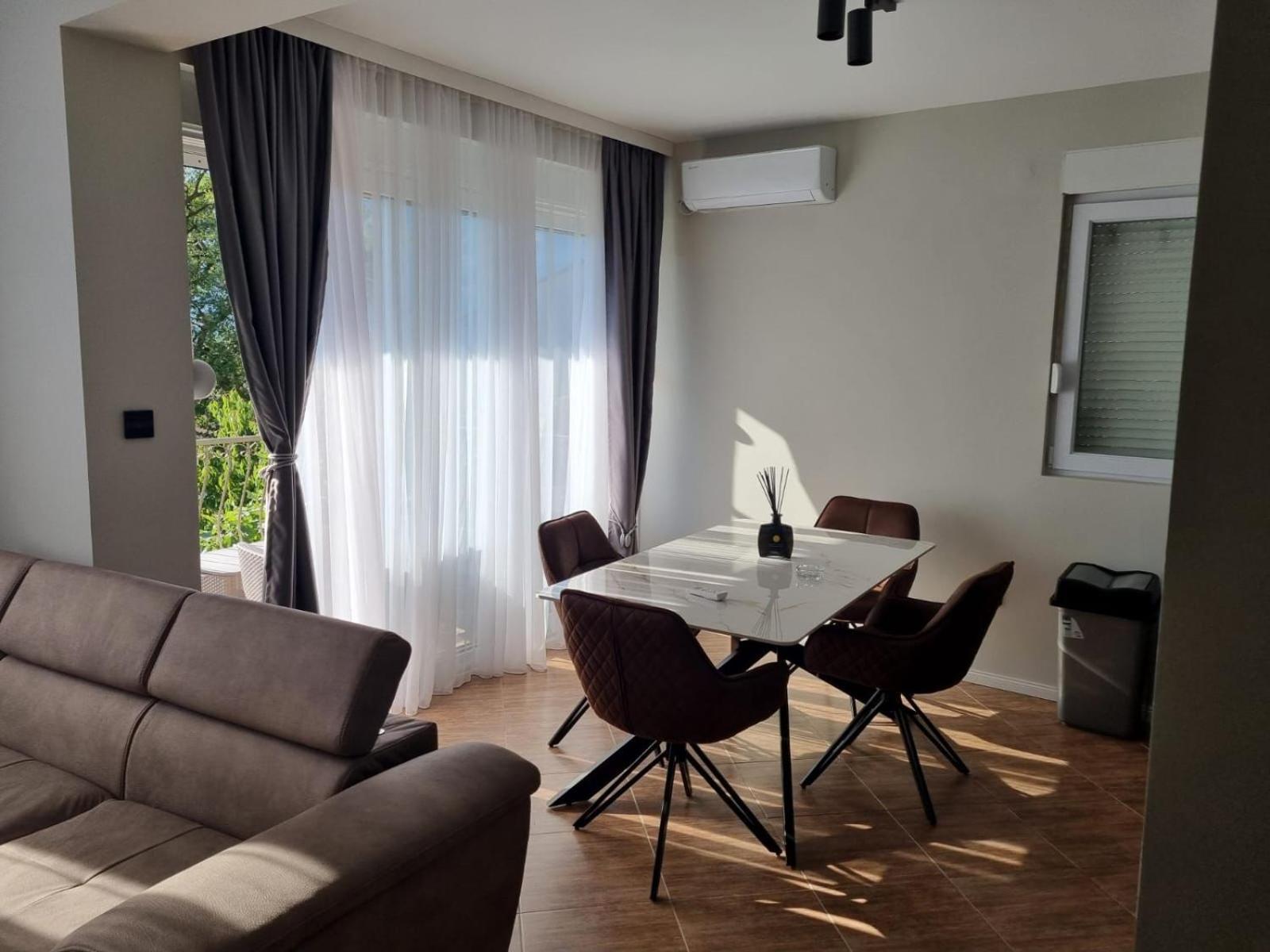 Apartments Luka Kotor Eksteriør bilde
